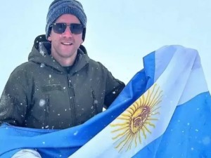 El gendarme argentino sigue preso en Venezuela mientras liberan a 71 detenidos políticos