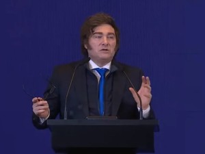 Milei defendió su plan económico y volvió a diferenciarse de Macri: “No hizo el ajuste fiscal”