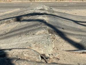 Vecinos del norte de Santa Fe alertan por el grave deterioro de la avenida Peñaloza