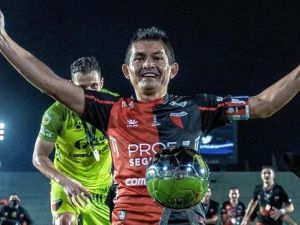 El último baile del Pulga Rodríguez: Colón prepara su gran despedida