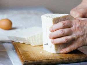 Alerta sanitaria: detectaron Listeria en un queso de La Serenísima