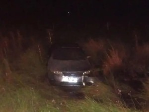 Despiste en la Ruta 11 cerca de Hardy: vehículo termina en un zanjón