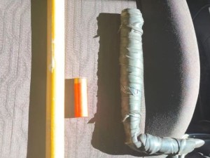 Un hombre fue detenido tras caminar por los techos de las casas armado