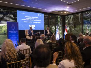 Voces en Foco reunió a empresarios y referentes de la producción en Paraguay